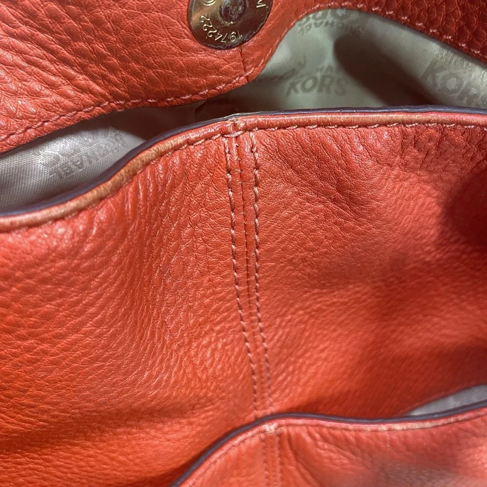 Michael Kors Womens Leather‎ Bag purse Red Orange&Gold Lined Pockets MK Charm